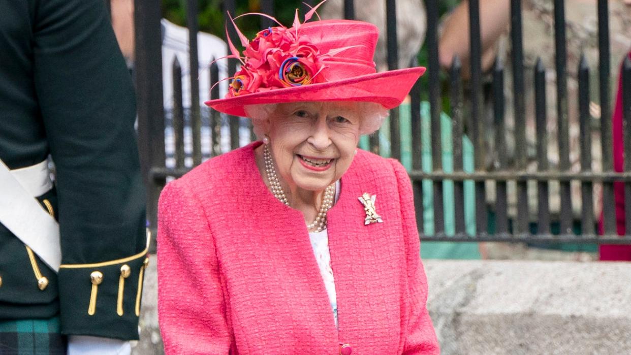  Queen Elizabeth's washing up habit explained. Seen here is Queen Elizabeth during an inspection of the Balaklava Company, 5 Battalion The Royal Regiment of Scotland 