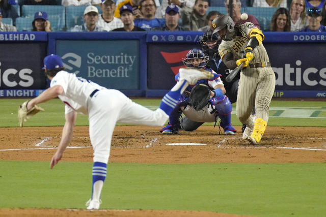 Snell lowers his MLB-best ERA to 2.50 and the Padres hit 4 homers in 6-1  win over the Giants - ABC News