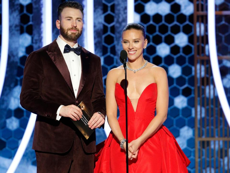 chris evans scarlett johansson golden globes 2020