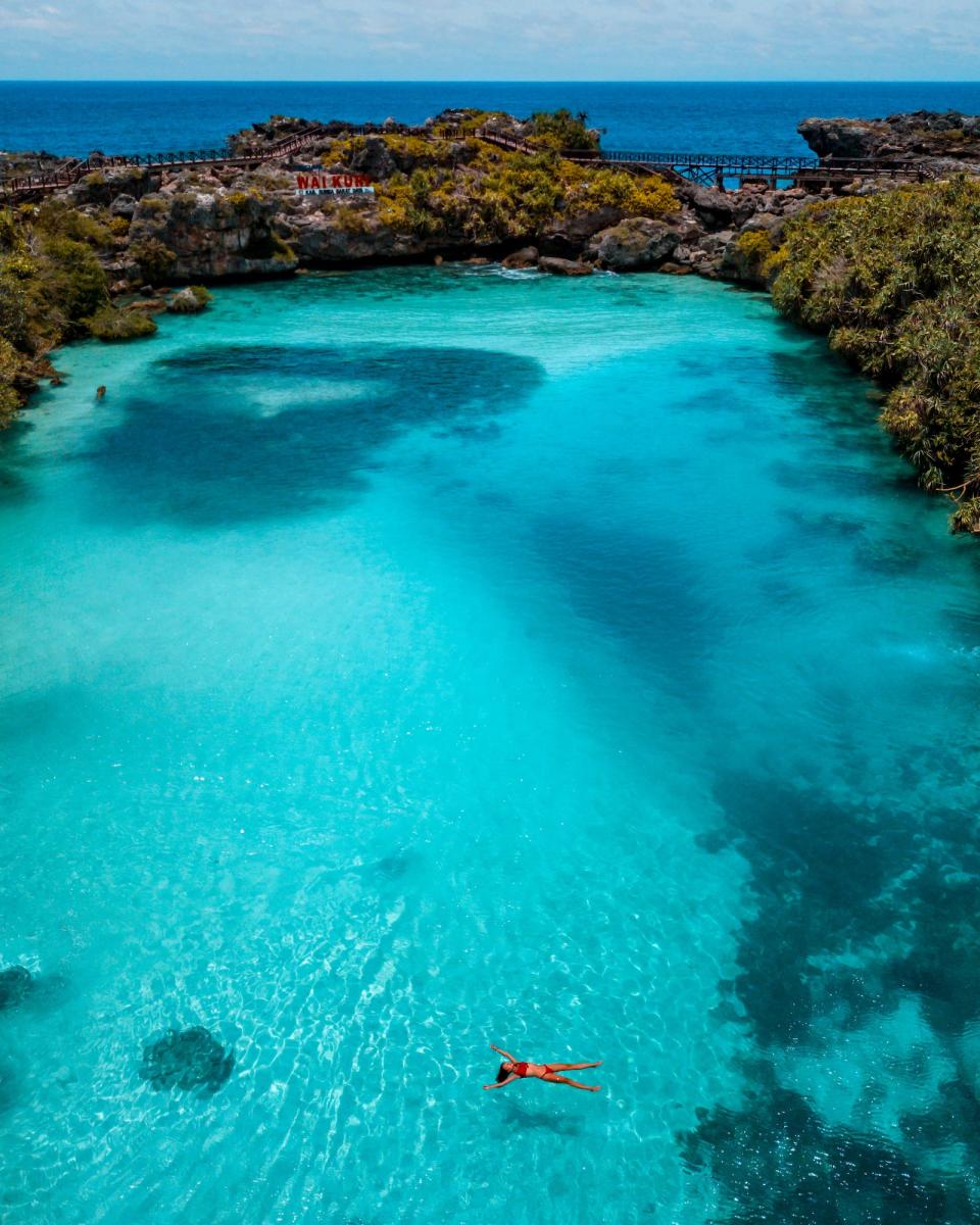 'Tide lagoon in Sumba' by @makyandmatt (Czech Republic)