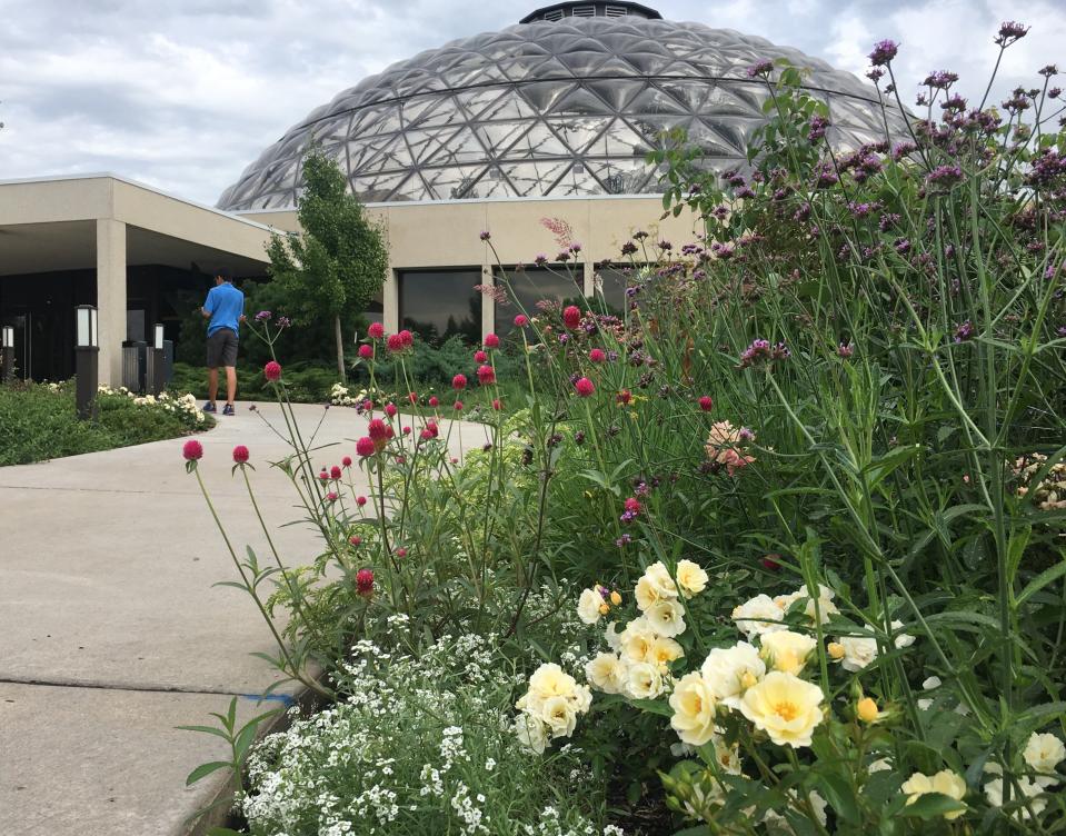 The Greater Des Moines Botanical Garden is approaching the new growing zones with caution.