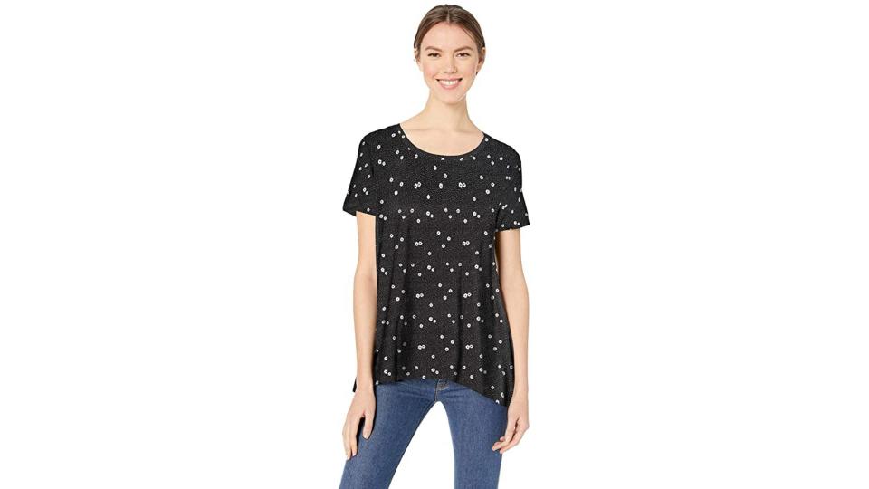 Amazon Essentials Relaxed Fit Scoop Neck Swing Tee (Photo: Amazon)