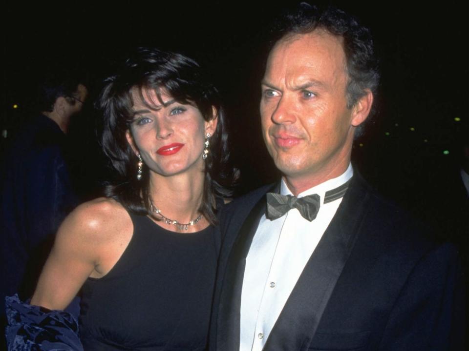 "Friends"-Star liebt "Batman"-Star. Von 1989 bis 1995 waren Courteney Cox und Michael Keaton ein Paar. Für Hollywood-Verhältnisse gar nicht so schlecht. (Bild: Diane Freed)