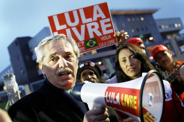 Alberto Fernández cuando visitó a Lula Sa Silva en la cárcel, en Curitiba