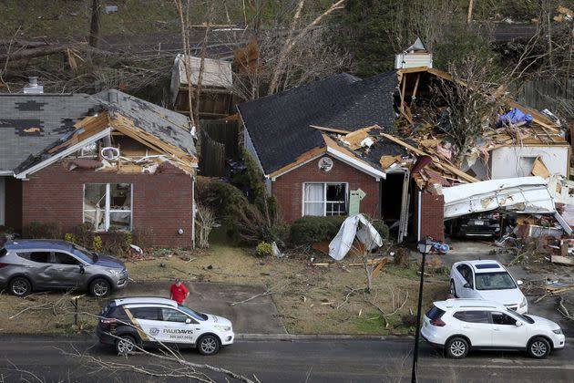 <p>Une personne est morte et au moins cinq autres ont été hospitalisées avec des blessures sérieuses après le passage d'une tornade sur la ville de de Fultondale, dans le comté de Jefferson (Alabama), aux Etats-Unis. </p>