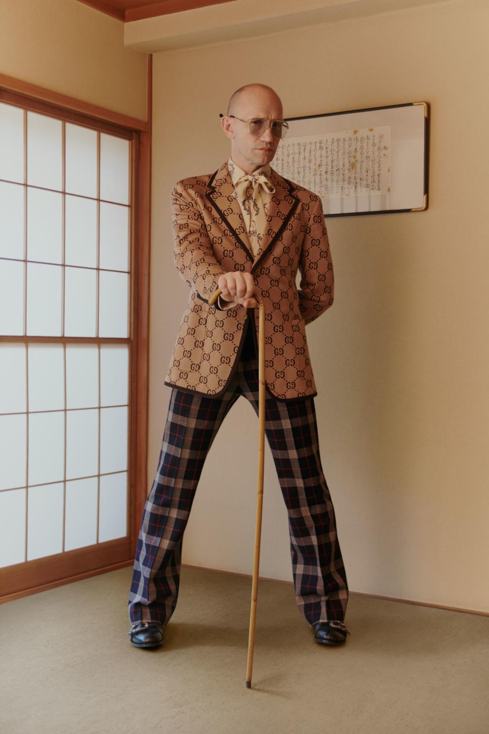 Discover the menswear collection on Gucci.com.