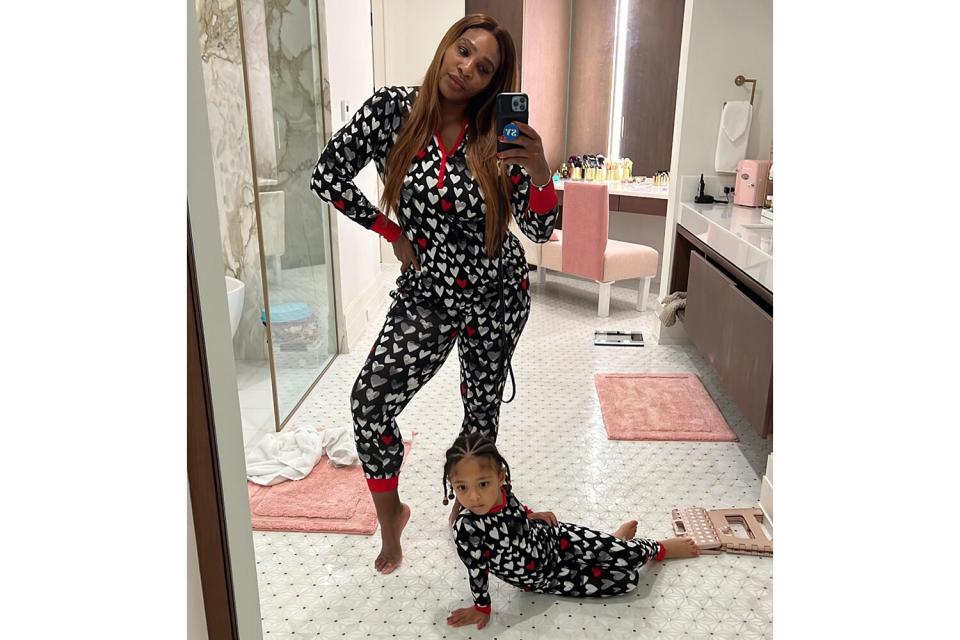 https://www.instagram.com/p/Cne49CuL7AU/?utm_source=ig_web_copy_link serenawilliams Verified Nighttime shenanigans with Olympia @olympiaohanian 9h