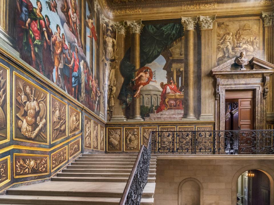 hampton court palace staircase