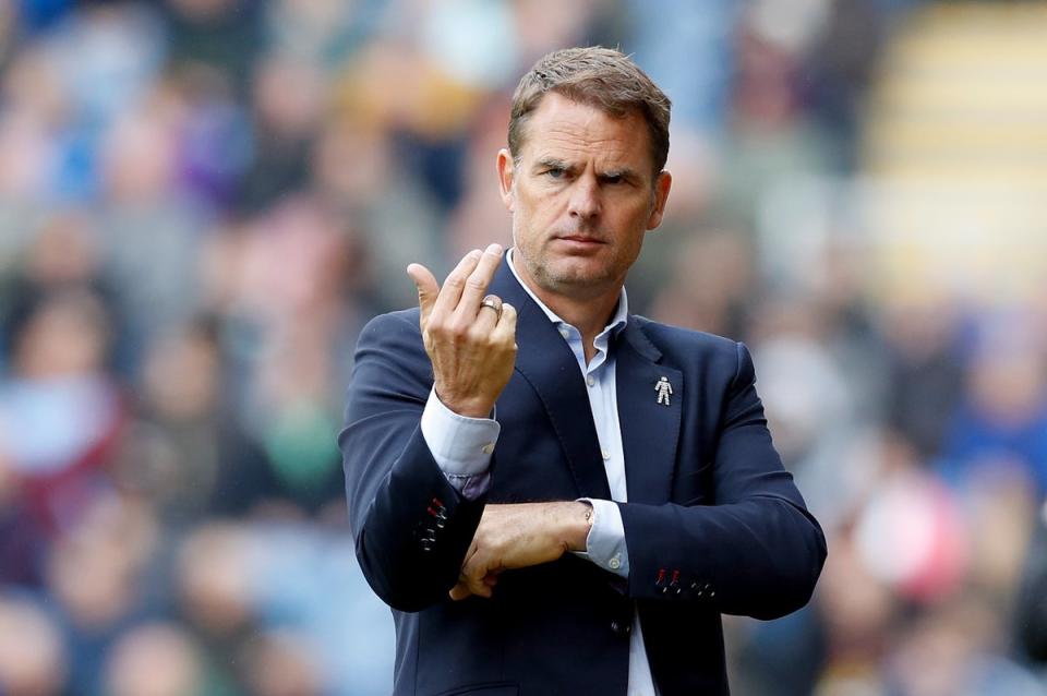 Crystal Palace manager Frank de Boer gestures on the touchline during a Premier League match at Burnley (PA Images/Martin Rickett) (PA Archive)