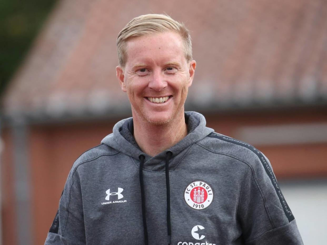 St. Pauli siegt ohne Trainer Schultz beim Club und ist wieder Spitzenreiter