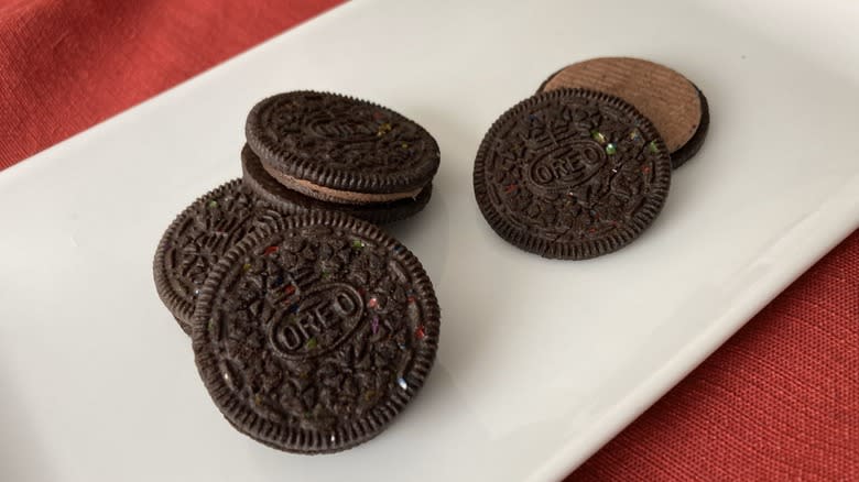 Dirt Cake Oreos on platter