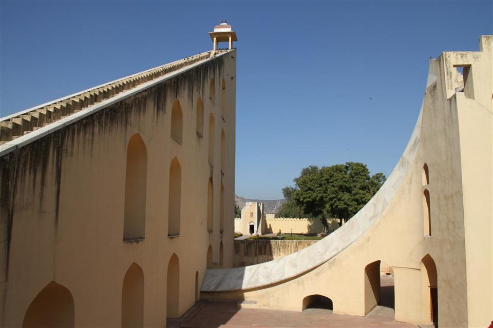 Jaipur's Junta Muntar - Sundial