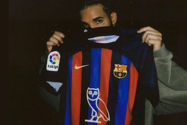 FOX Soccer - FC Barcelona is wearing their OVO kits in #ElClásico  celebrating the fact that Drake is the first artist to surpass 50 billion  streams on Spotify!