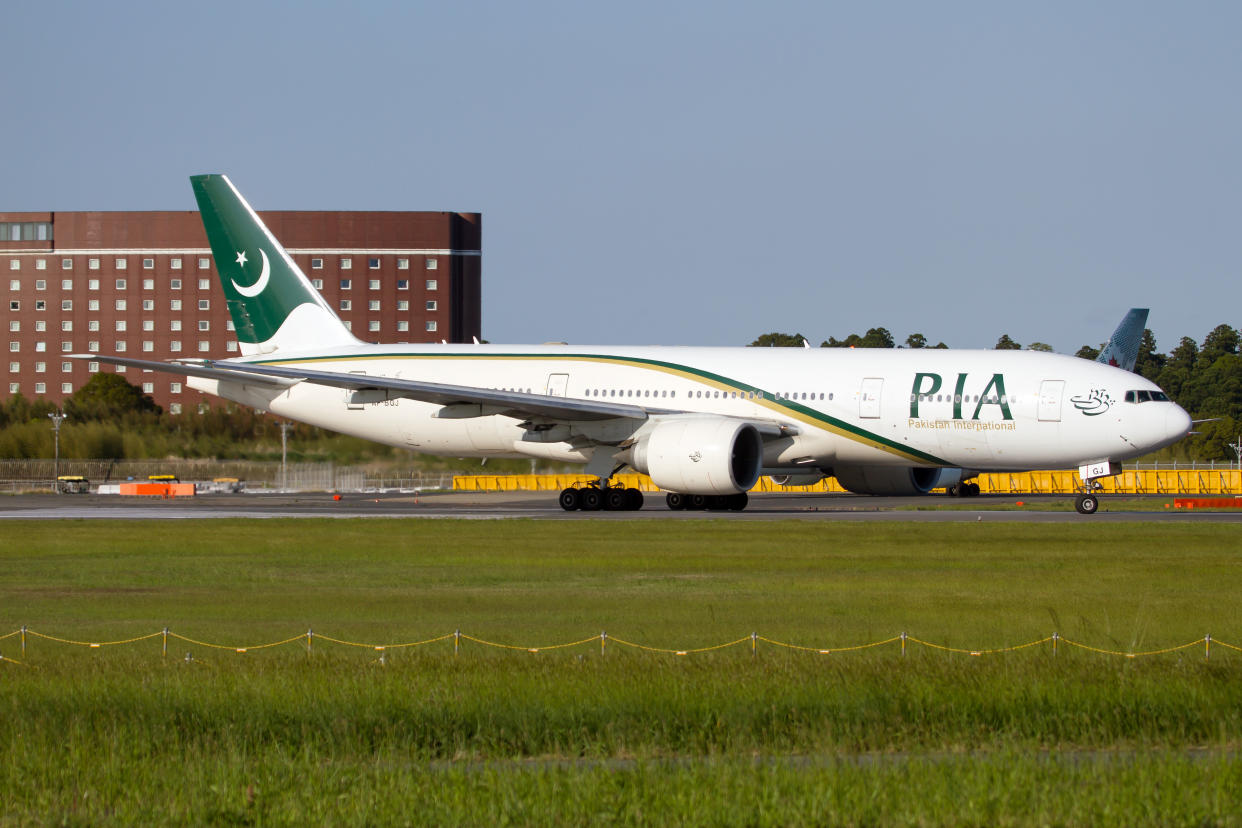 Wage cuts? What about calorie cuts? Pakistan International Airlines threatens crew members that if they don’t lose weight, then they will be grounded. (Photo: Fabrizio Gandolfo/SOPA Images/LightRocket via Getty Images)