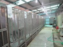 零安樂死政策上路後，新竹縣動物收容所狗滿為患。（翻攝動物保護資訊網）