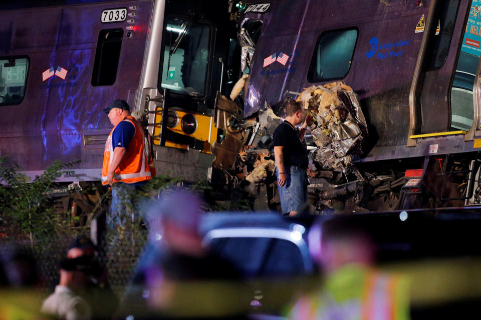 Commuter train derails in Long Island