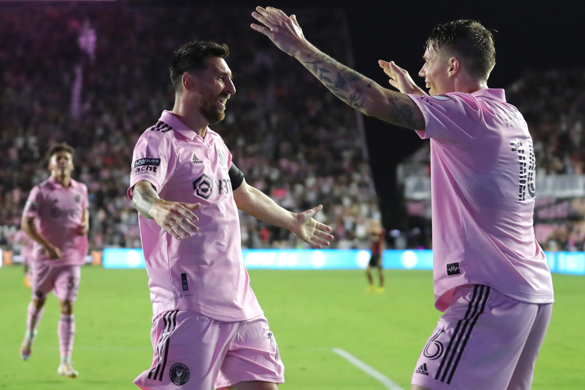 Lionel Messi scores twice on first Inter Miami start in 4-0