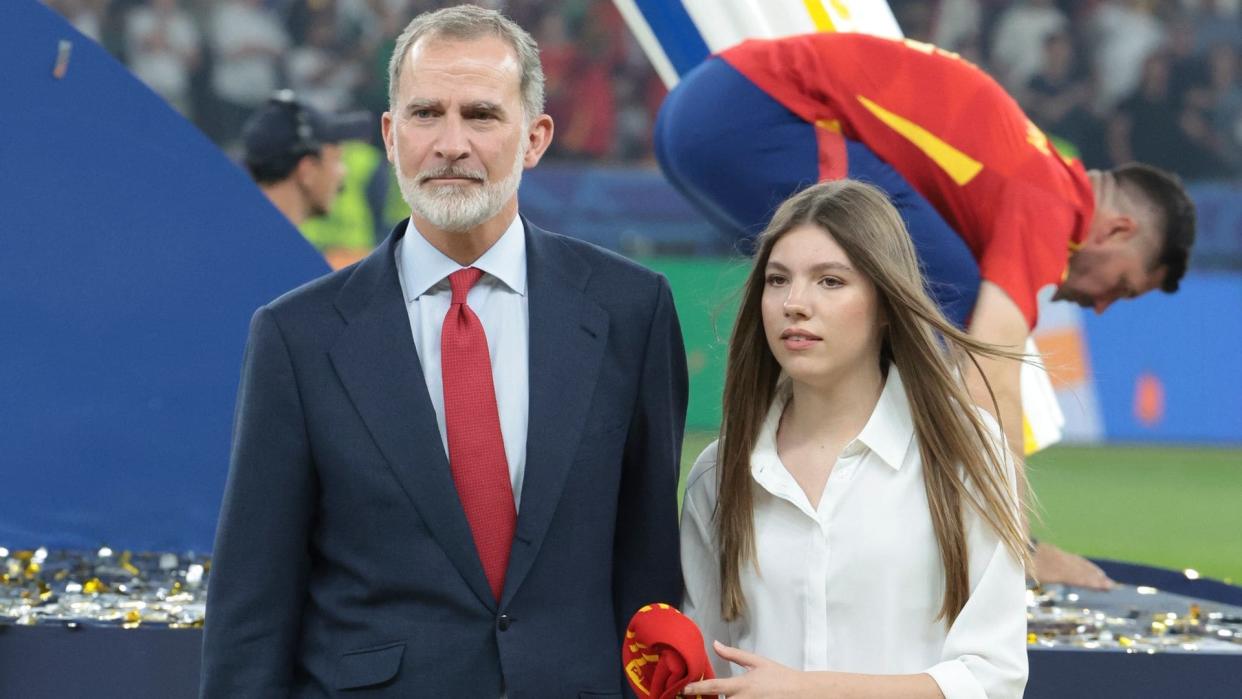 La infanta Sofía con el rey Felipe VI en la final de la Eurocopa 2024