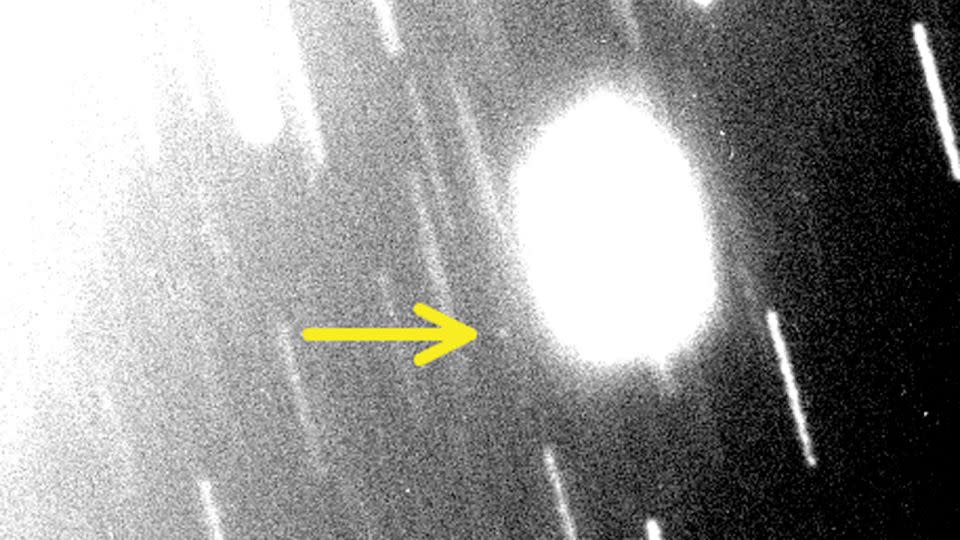 This discovery image shows the new Uranian moon S/2023 U1 using the Magellan telescope on November 4, 2023. Uranus (upper left) is just off the field of view. - Scott Sheppard/Carnegie Science