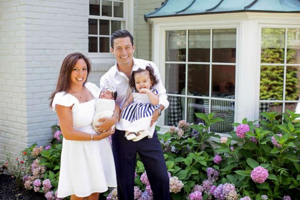 PHOTO: Dax Tejera with wife Veronica and daughters Sofia and Ella (Stephanie Honikel)