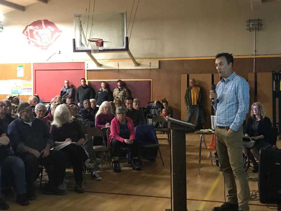 Fountain Wind project developer Scott Kringen addresses a full Montgomery Creek Elementary School gym at a public meeting in January 2019.