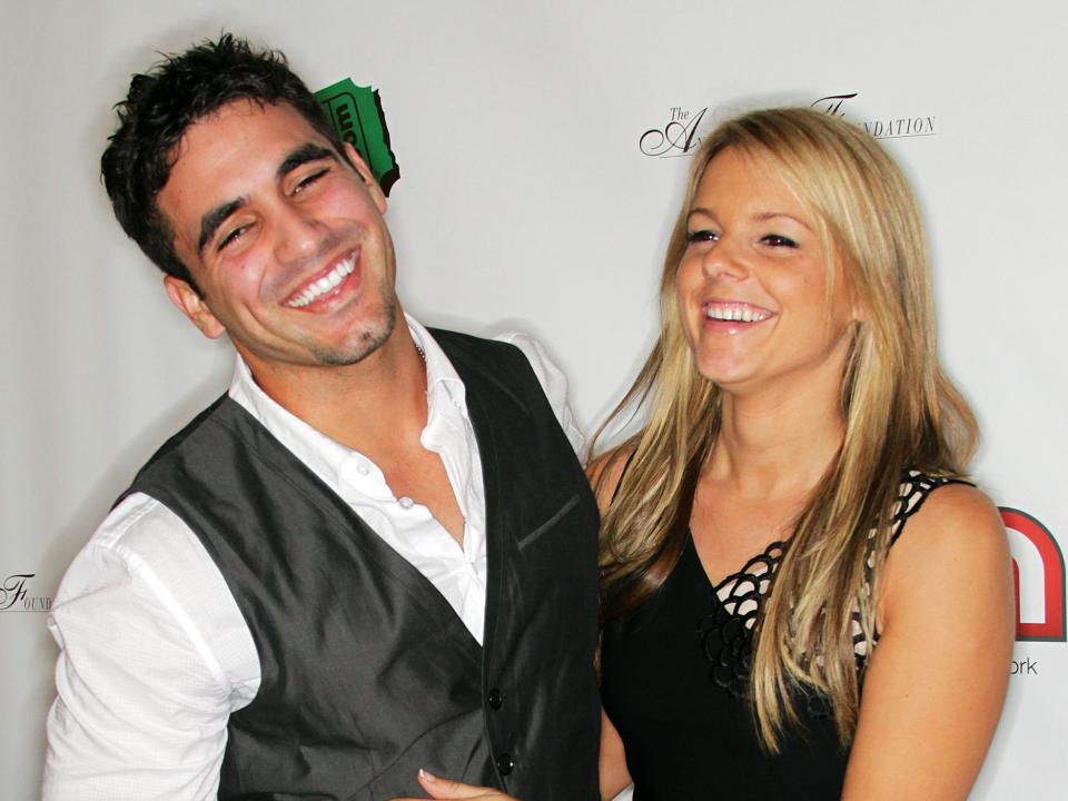 Roberto Martinez (L) Ali Fedotowsky