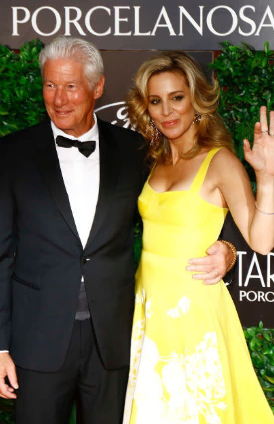 Richard Gere posa con su mujer en la gala Starlite