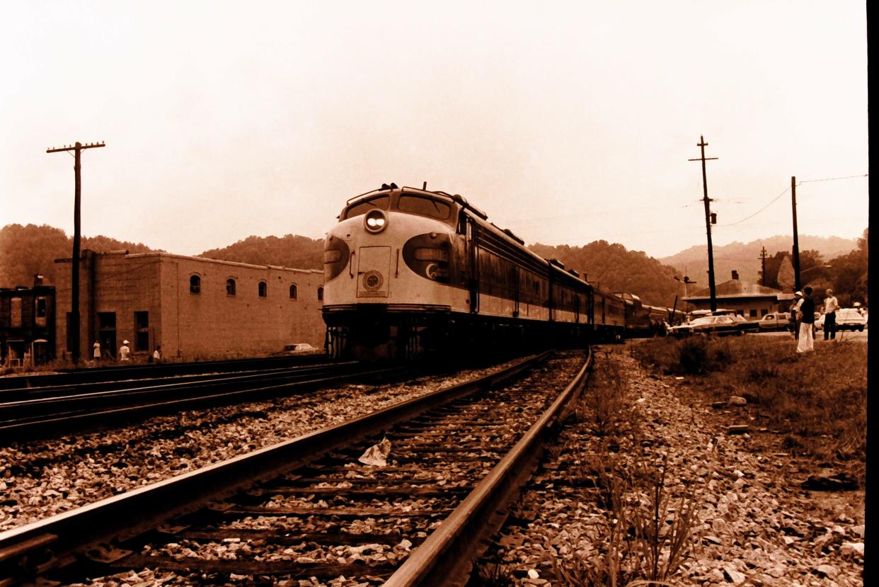 The No. 4 train at Biltmore Station as it heads on its final run from Asheville on Aug. 8, 1975.