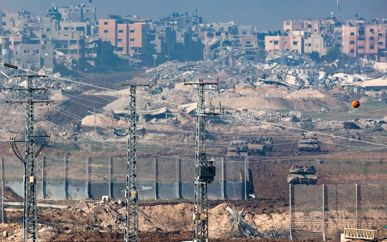 IDF armoured vehicles and tanks return to Israel from northern Gaza