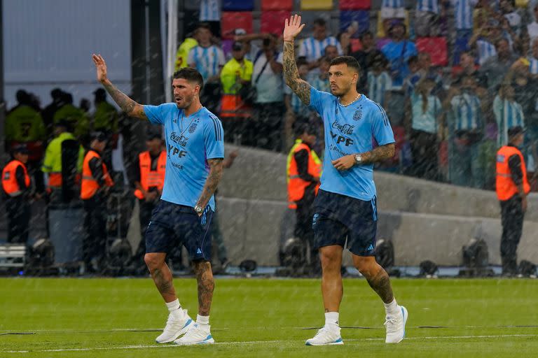 De Paul y Paredes, en el campo de juego