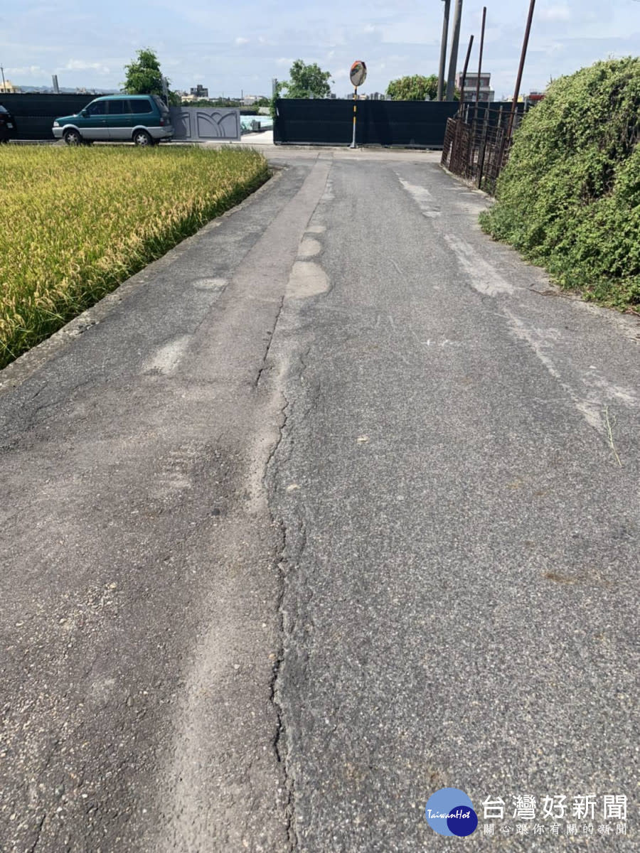 燙平清水5千公尺道路<br /><br />
張清照議長爭取鄉親行的安全