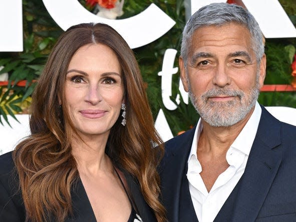 Julia Roberts and George Clooney attend the "Ticket To Paradise" World Premiere at Odeon Luxe Leicester Square on September 07, 2022 in London, England.