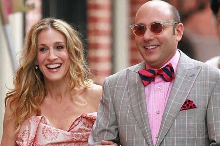 Willie Garson y Sarah Jessica Parker en una de las escenas de Sex and the City