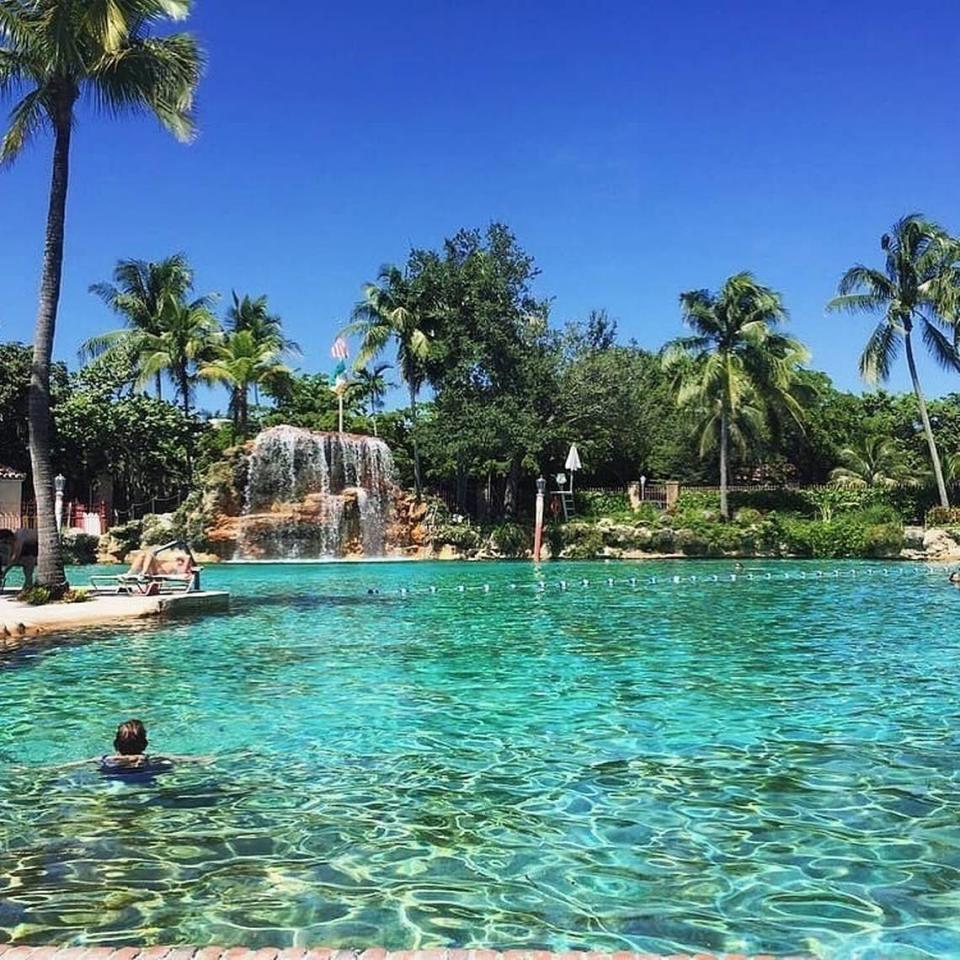 Venetian Pool es la crème de la crème de los elegantes sitios para nadar en Miami. Foto: Cortesía Venetian Pool. INSTAGRAM: @thevenetianpool