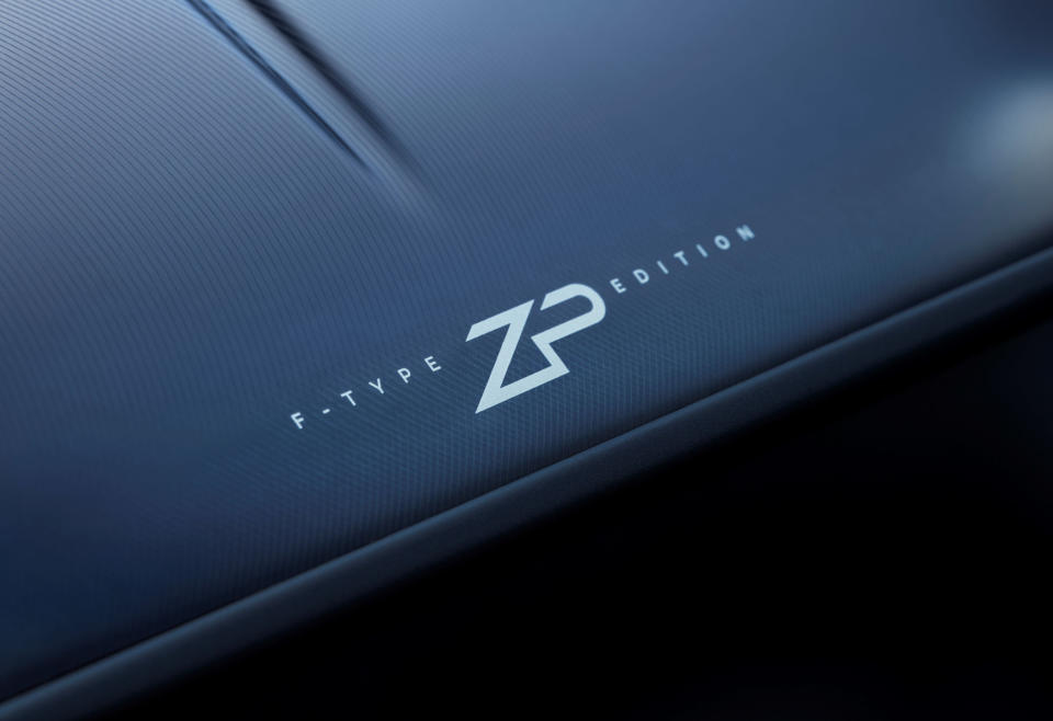 F-TYPE ZP Edition在儀表板上的「F-TYPE ZP Edition」專屬徽飾。
