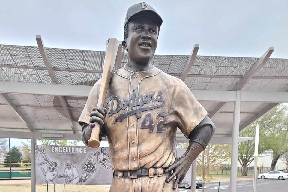 <p>League 42 Foundation/X</p> Jackie Robinson Statue 