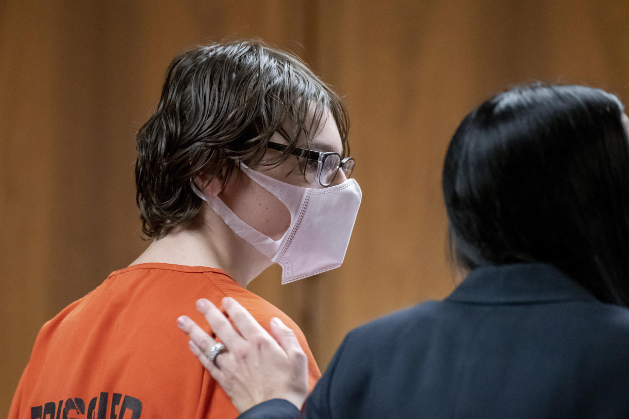 Ethan Crumbley, a teenager accused of killing four students in a shooting at Oxford High School, attends a hearing at Oakland County circuit court in Pontiac, Mich. (David Guralnick/Detroit News via AP, Pool)