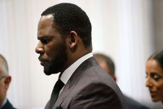 R Kelly Returns To Court For Hearing On Aggravated Sexual Abuse Charges - Credit: E. Jason Wambsgans-Pool/Getty Images