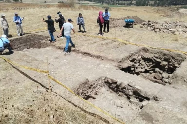 Hallan en Perú un templo sepultado que dataría de hace 3000 años