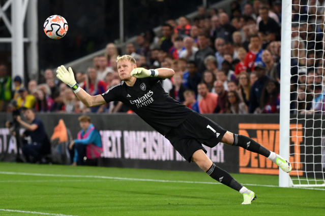 Arsenal beat Crystal Palace despite Takehiro Tomiyasu red card