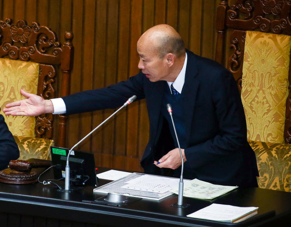 對於近期民進黨立委跟立法院長韓國瑜的對抗，媒體人張禹宣指出，韓國瑜做到孫子兵法說的「以待敵之可勝」，安分守己等到民進黨自己出包。圖為19日立法院長韓國瑜主持院會情形。（資料照／鄧博仁攝）