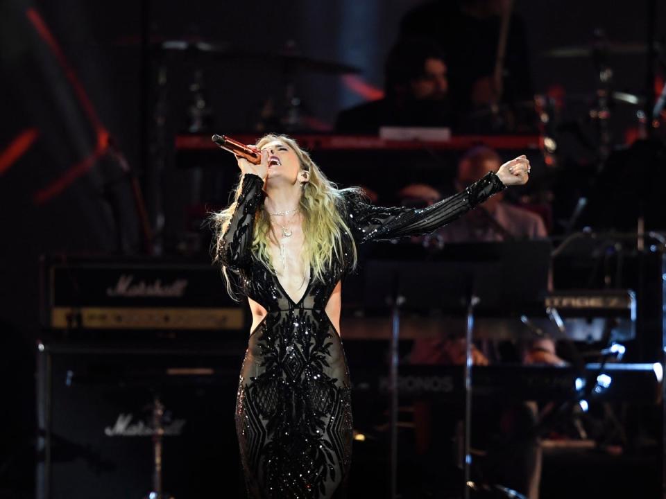 Rimes performing at MusiCares Person of the Year in 2020 (Getty for The Recording Academy)