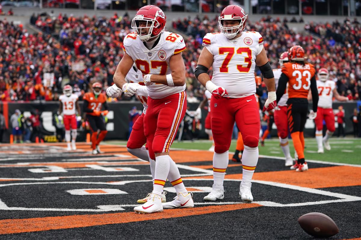 Travis Kelce celebrates his game-winning touchdown with a 'U-C'