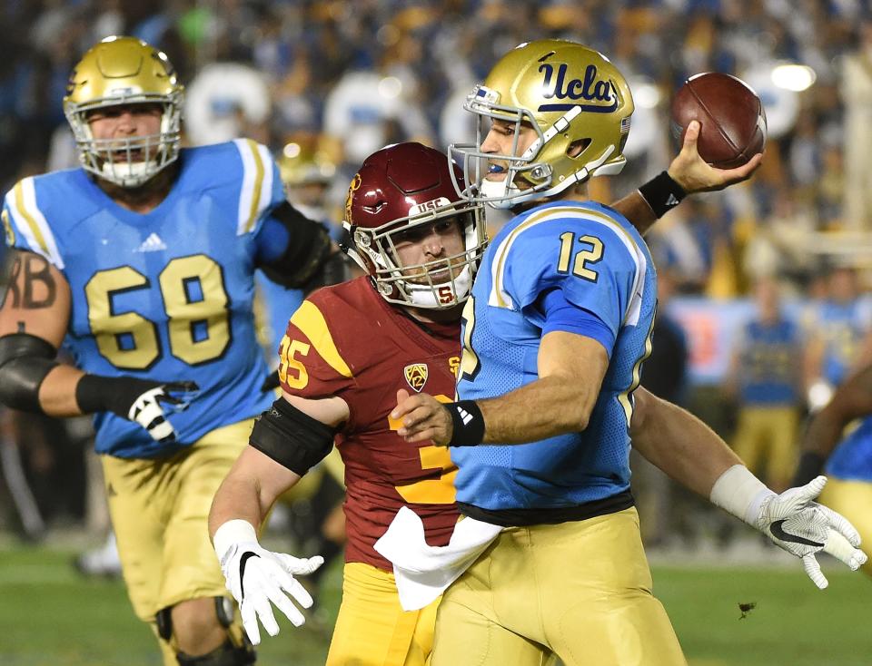 Cameron Smith is one of the top linebackers in the Pac-12. (Getty Images)