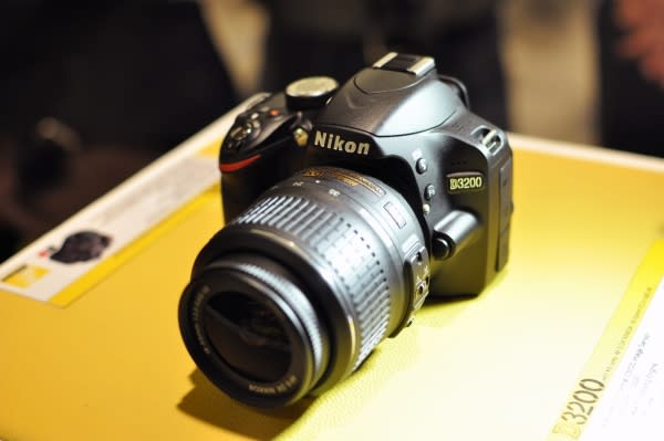 Hands-on: New entry-level Nikon D3200 packs 24-megapixel sensor