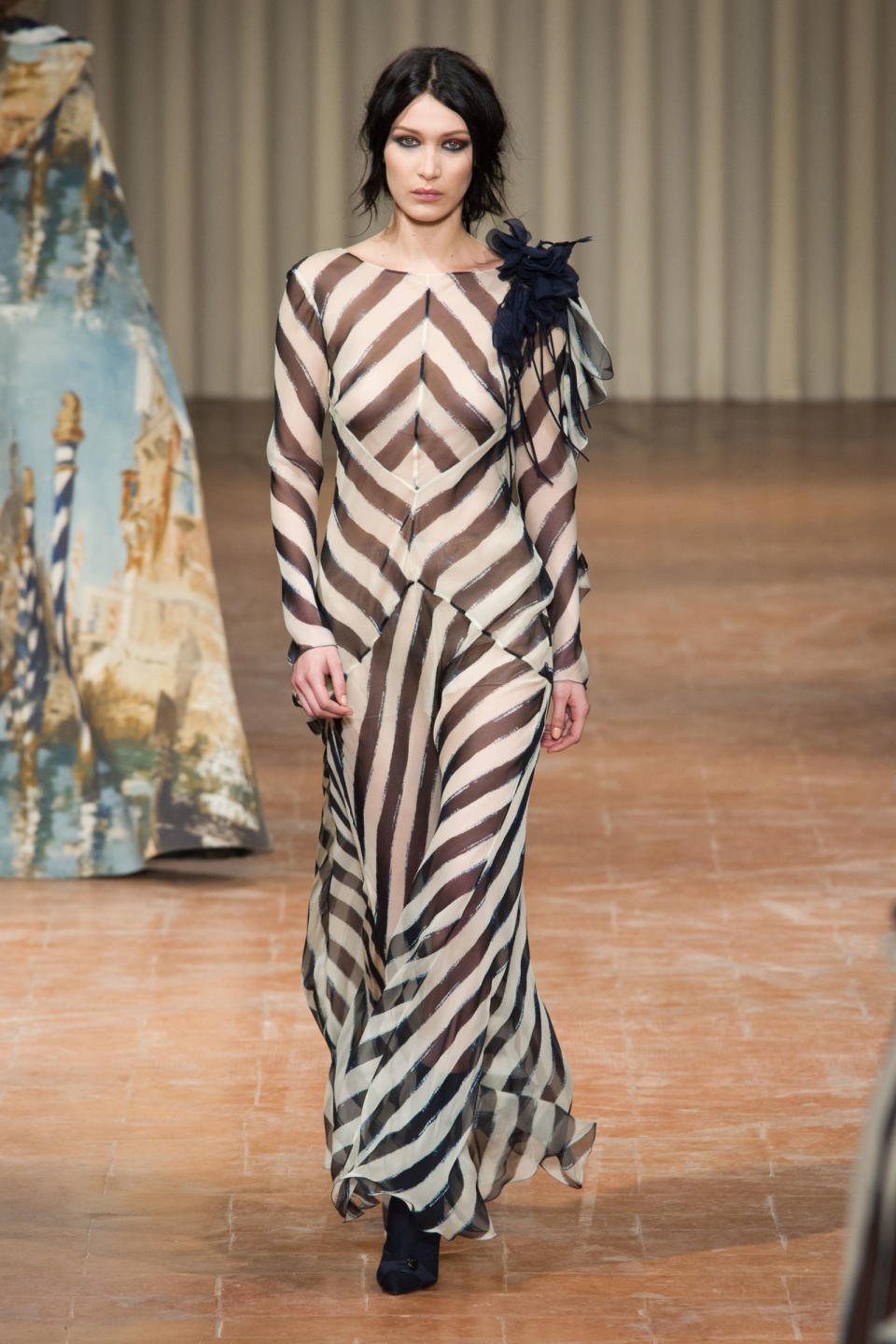 <p>Bella walking for Alberta Ferretti AW17</p>