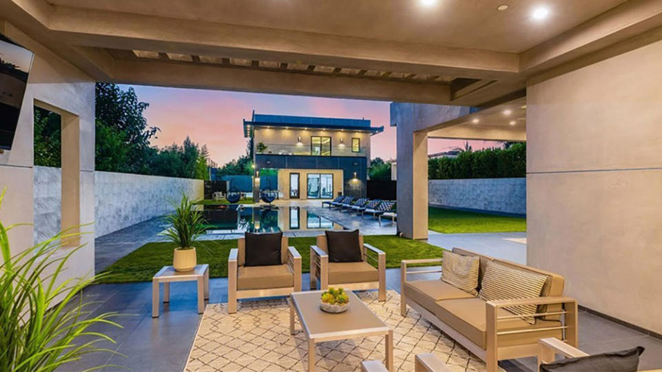 Dennis Schröder's new Tarzana mansion