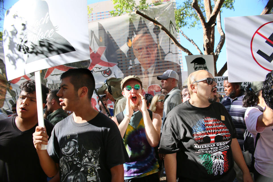Trump rally in Phoenix draws protesters from both sides