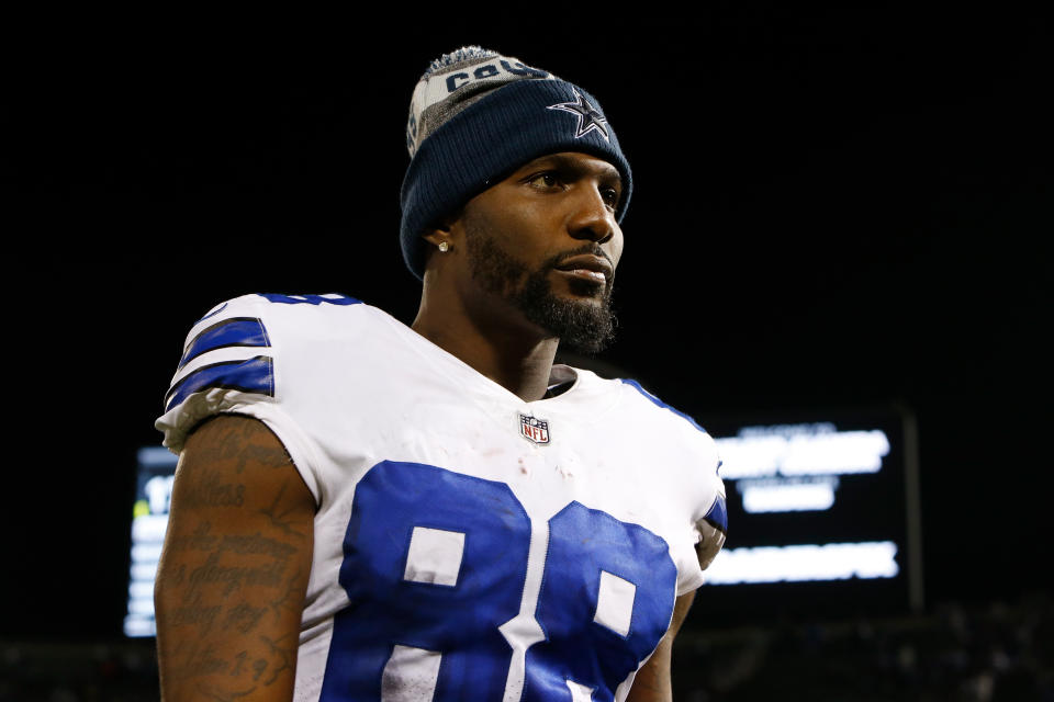 The Cleveland Browns are ready to bring in former Dallas Cowboys wide receiver Dez Bryant for a visit next week. Bryant, though, apparently won’t return any of Browns GM John Dorsey’s phone calls. (Getty Images)