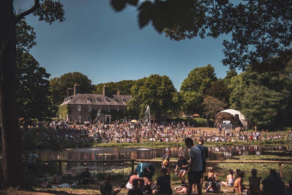 The main stage outside the Carreglwyd Estate house